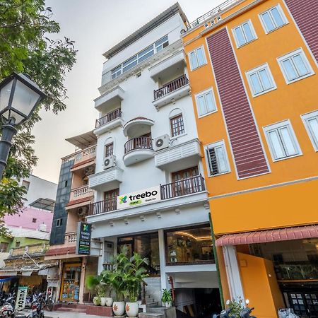 Treebo Grace Inn, 3 Min Walk From Promenade Beach Pondicherry Esterno foto
