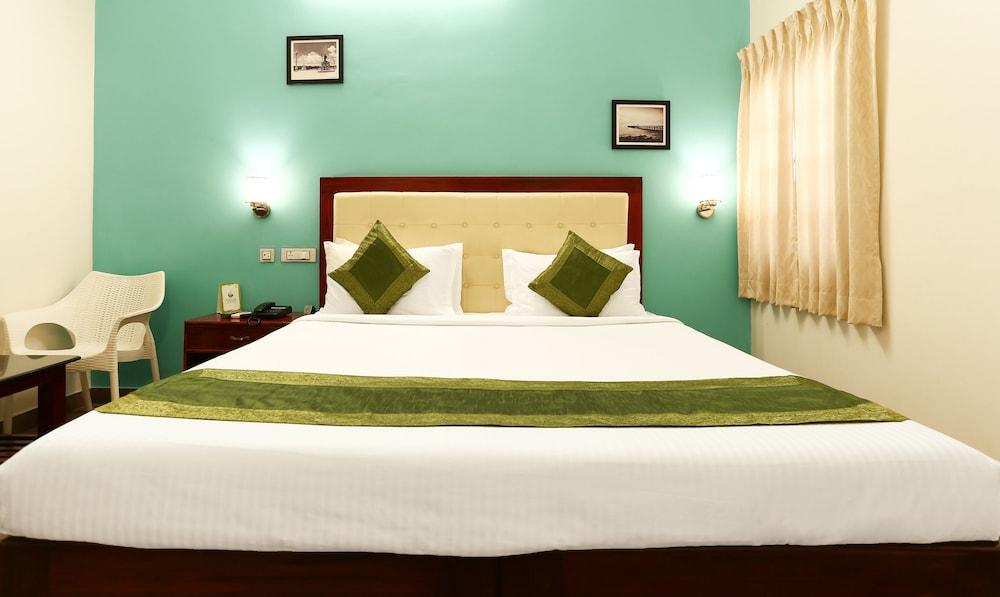 Treebo Grace Inn, 3 Min Walk From Promenade Beach Pondicherry Esterno foto