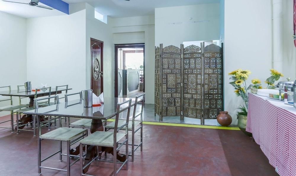 Treebo Grace Inn, 3 Min Walk From Promenade Beach Pondicherry Esterno foto