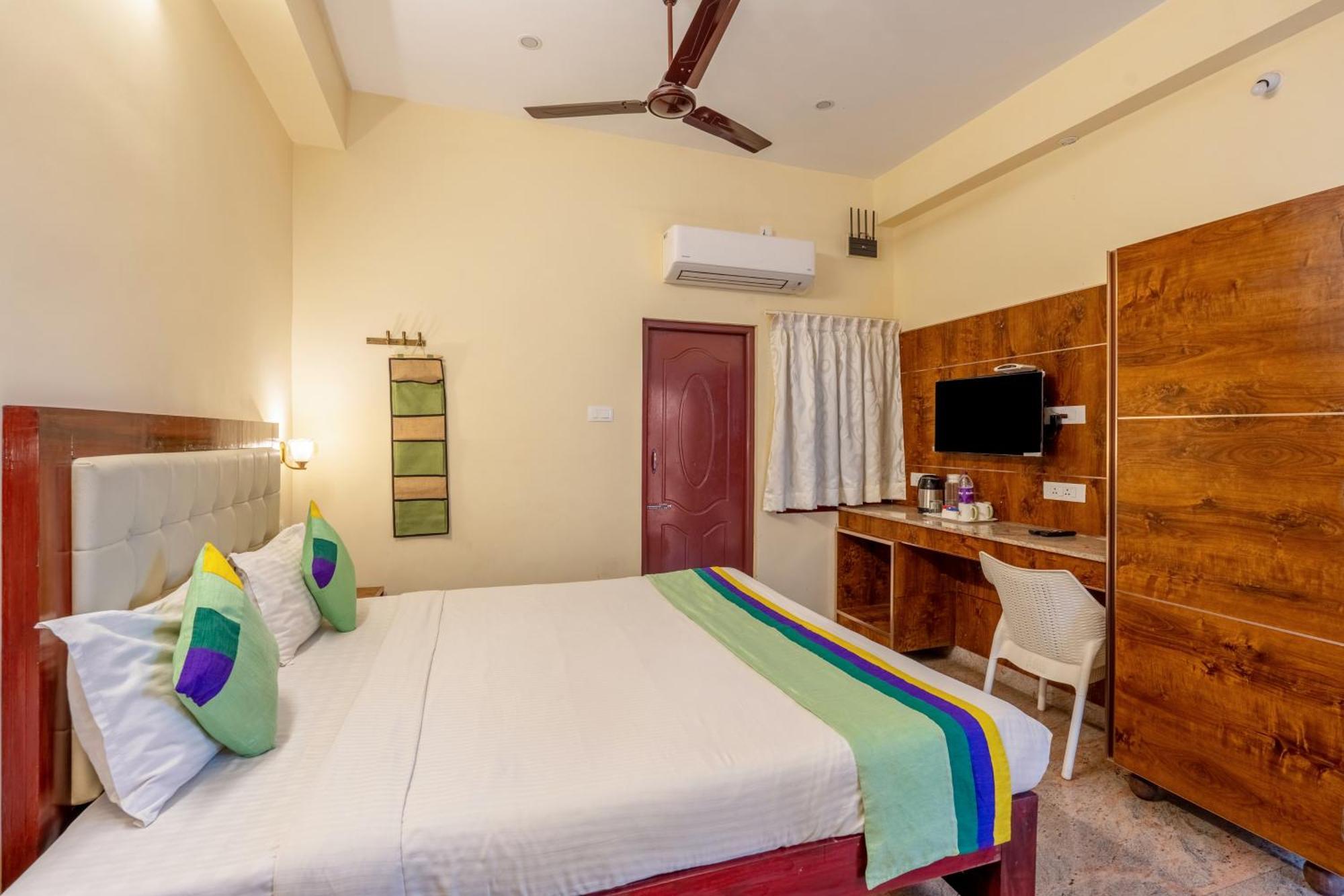 Treebo Grace Inn, 3 Min Walk From Promenade Beach Pondicherry Esterno foto