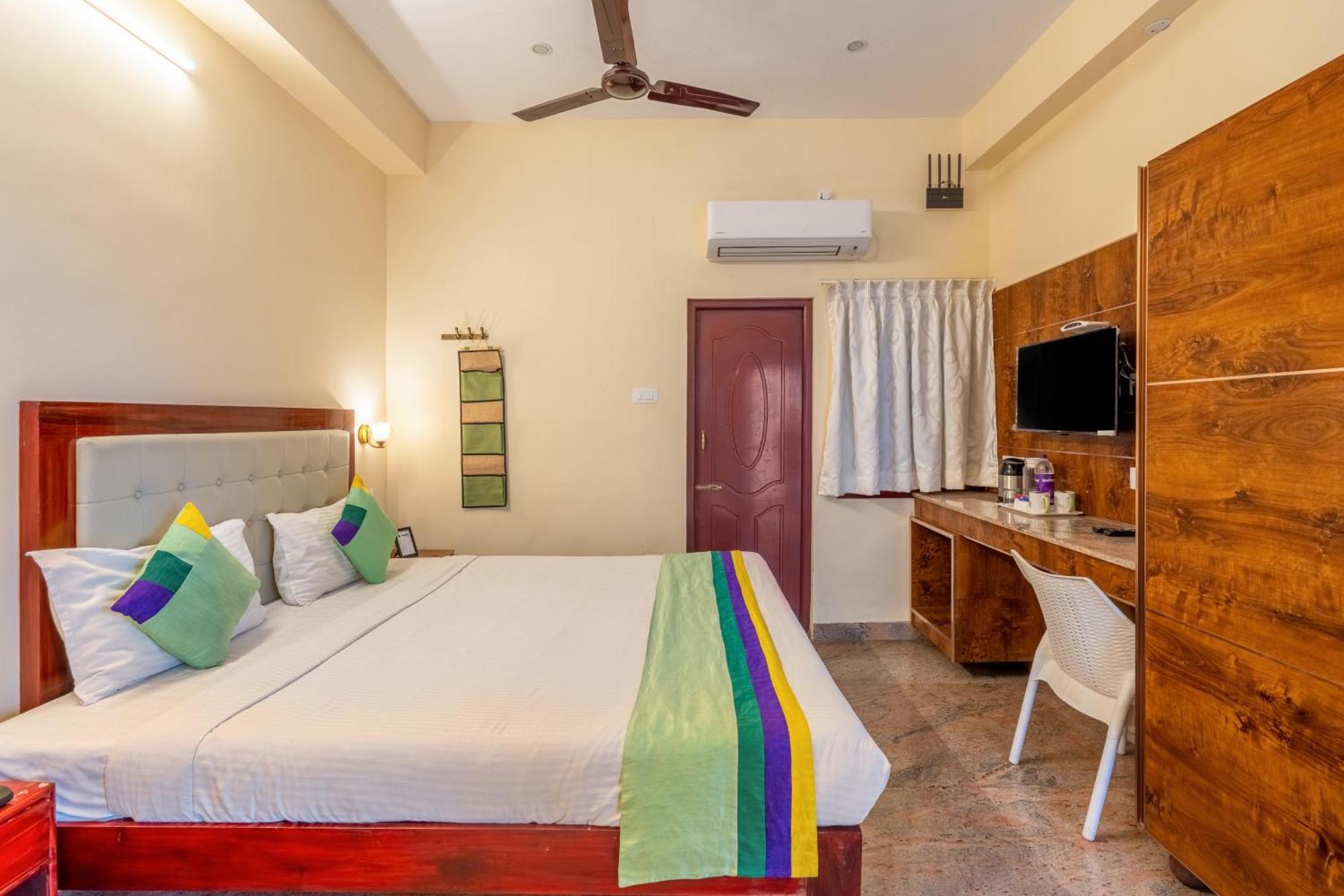 Treebo Grace Inn, 3 Min Walk From Promenade Beach Pondicherry Esterno foto