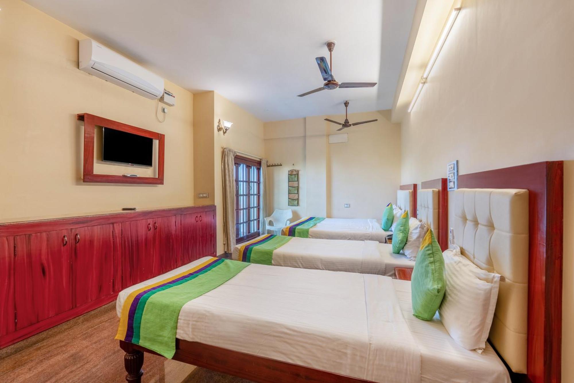Treebo Grace Inn, 3 Min Walk From Promenade Beach Pondicherry Esterno foto