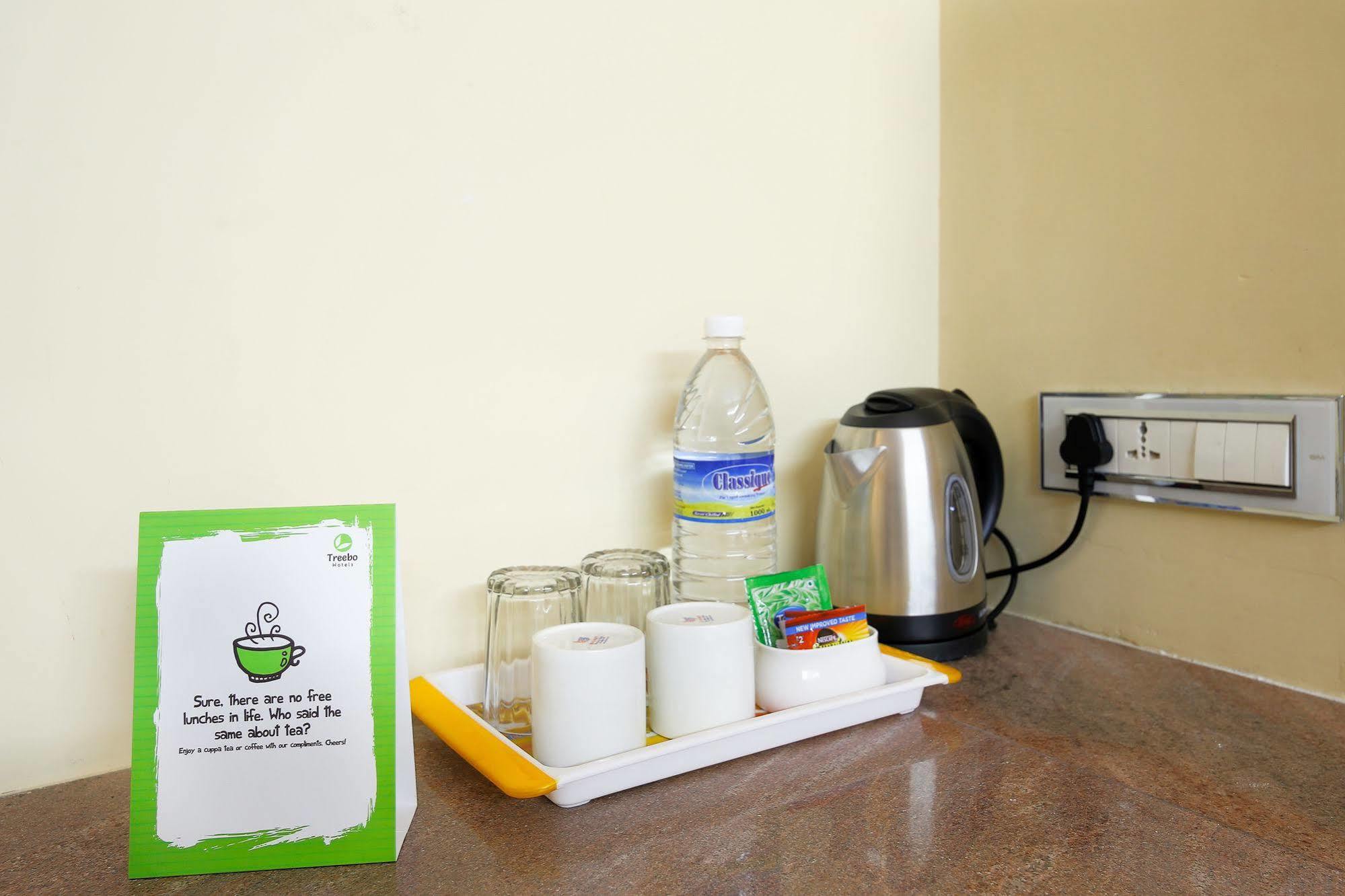 Treebo Grace Inn, 3 Min Walk From Promenade Beach Pondicherry Esterno foto